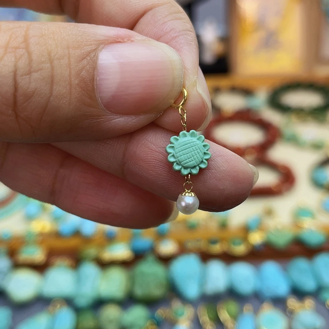 绿松石18K金镶嵌吊坠(不含链)