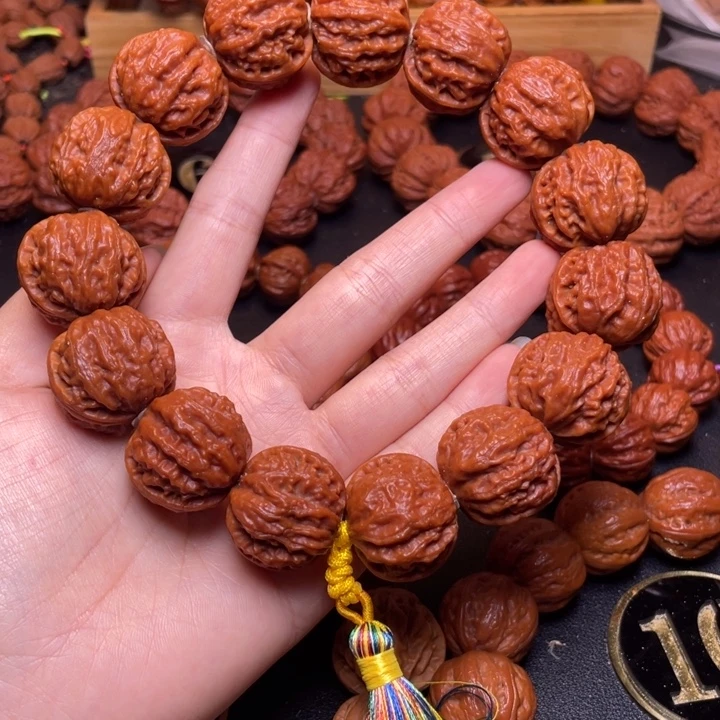 文玩核桃把件粗筋蚂蚁纹