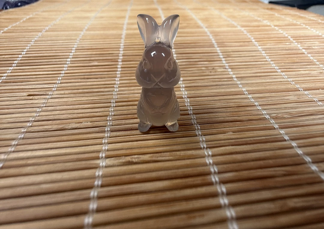 玛瑙玉髓冰种料长耳兔