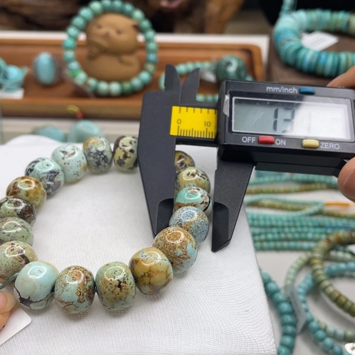 绿松石未镶嵌珠宝