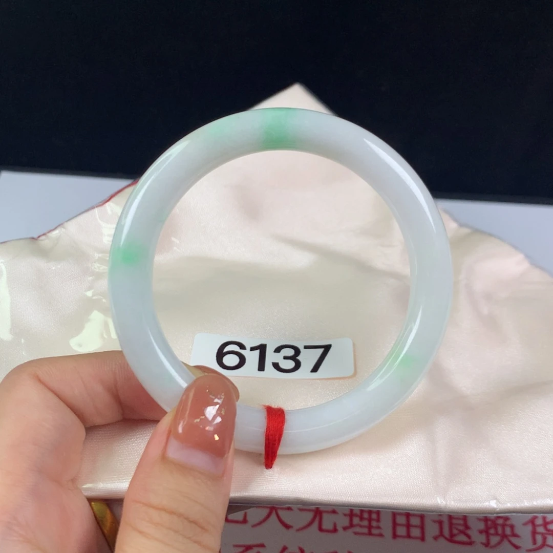 【闪购商品】翡翠手镯未镶嵌56圈