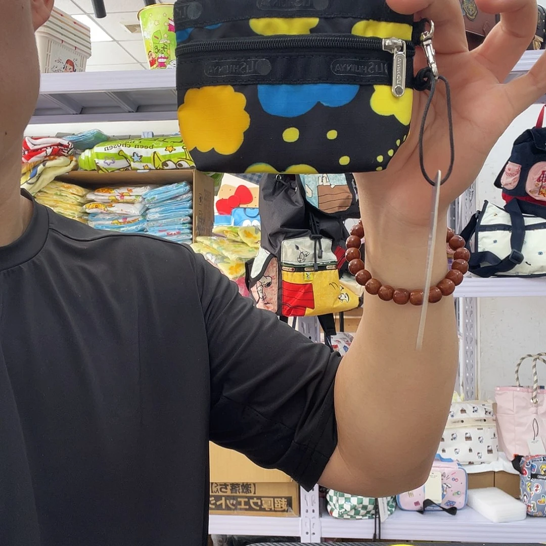 PU化妆包等产品和产品