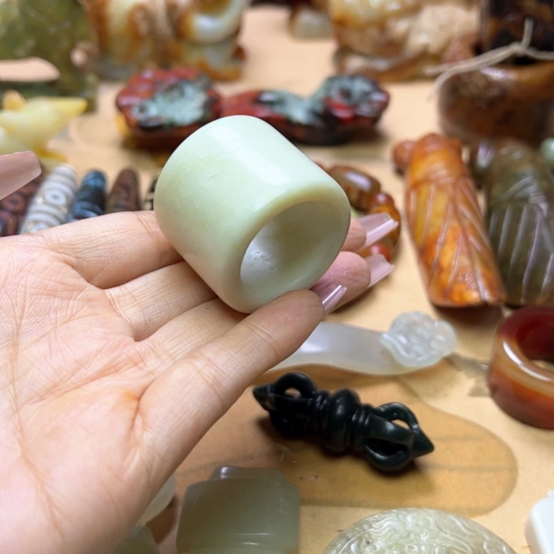 【闪购商品】蛇纹石玉颈饰未镶嵌