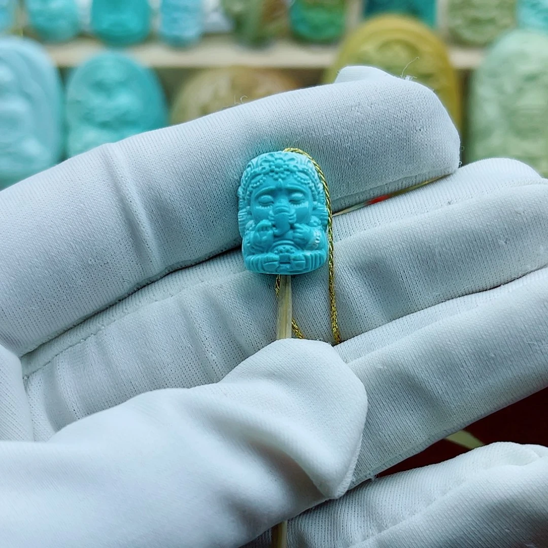 绿松石未镶嵌珠宝奇石