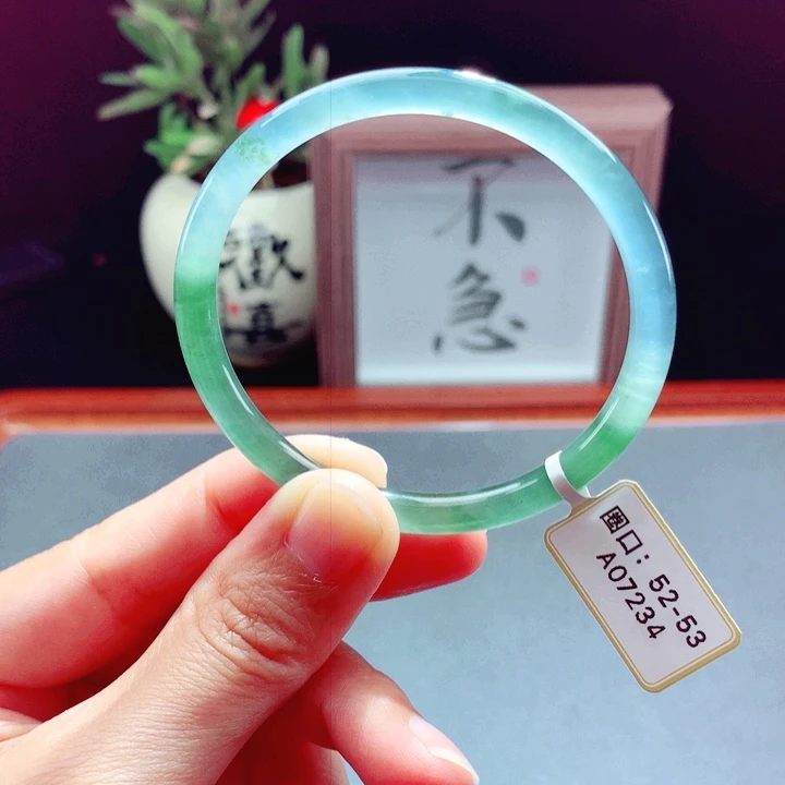 翡翠未镶嵌手镯圆镯