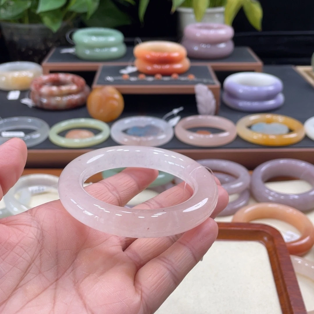 石英岩玉手镯未镶嵌珍****升