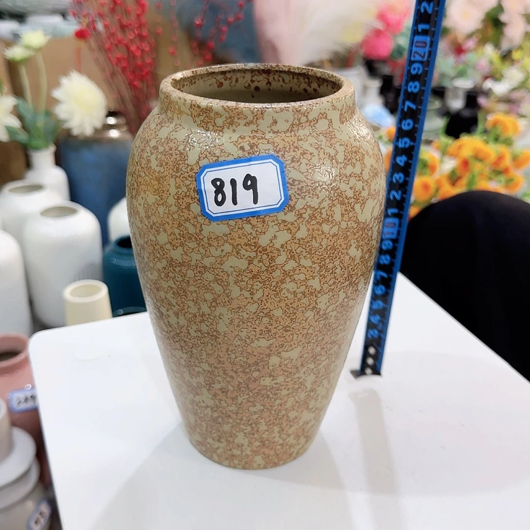 819号陶瓷高20厘米一个