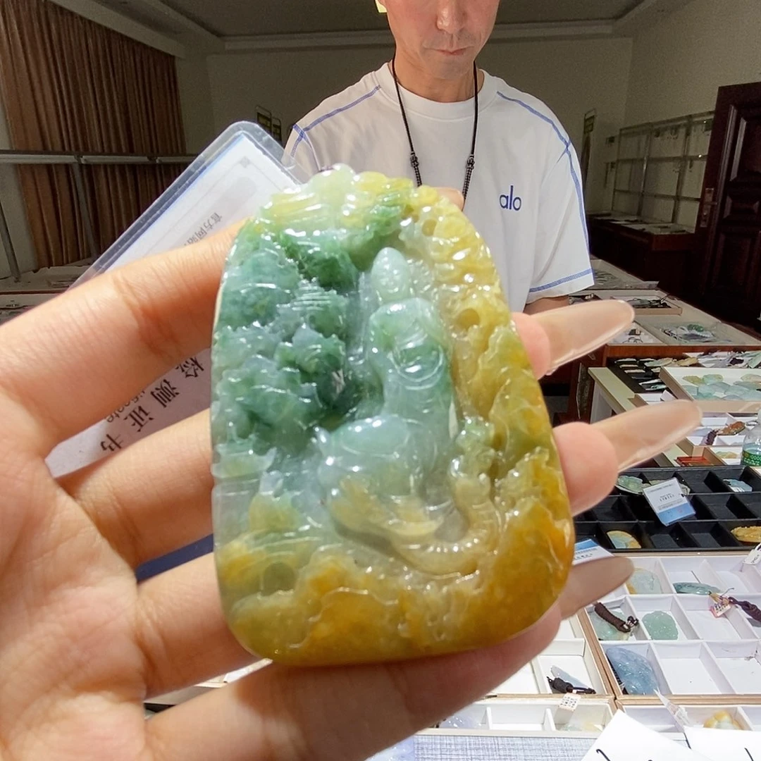 翡翠未镶嵌颈饰翡翠