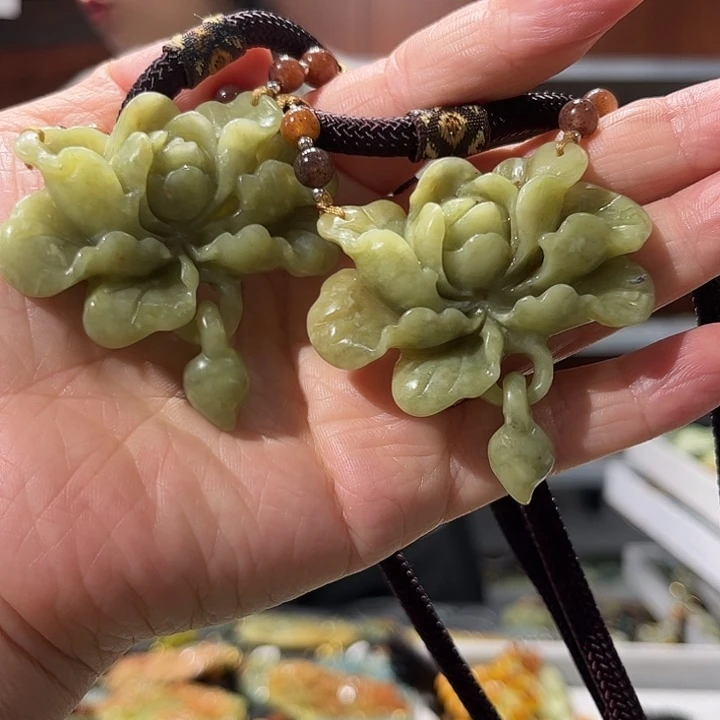 岫玉未镶嵌毛衣链