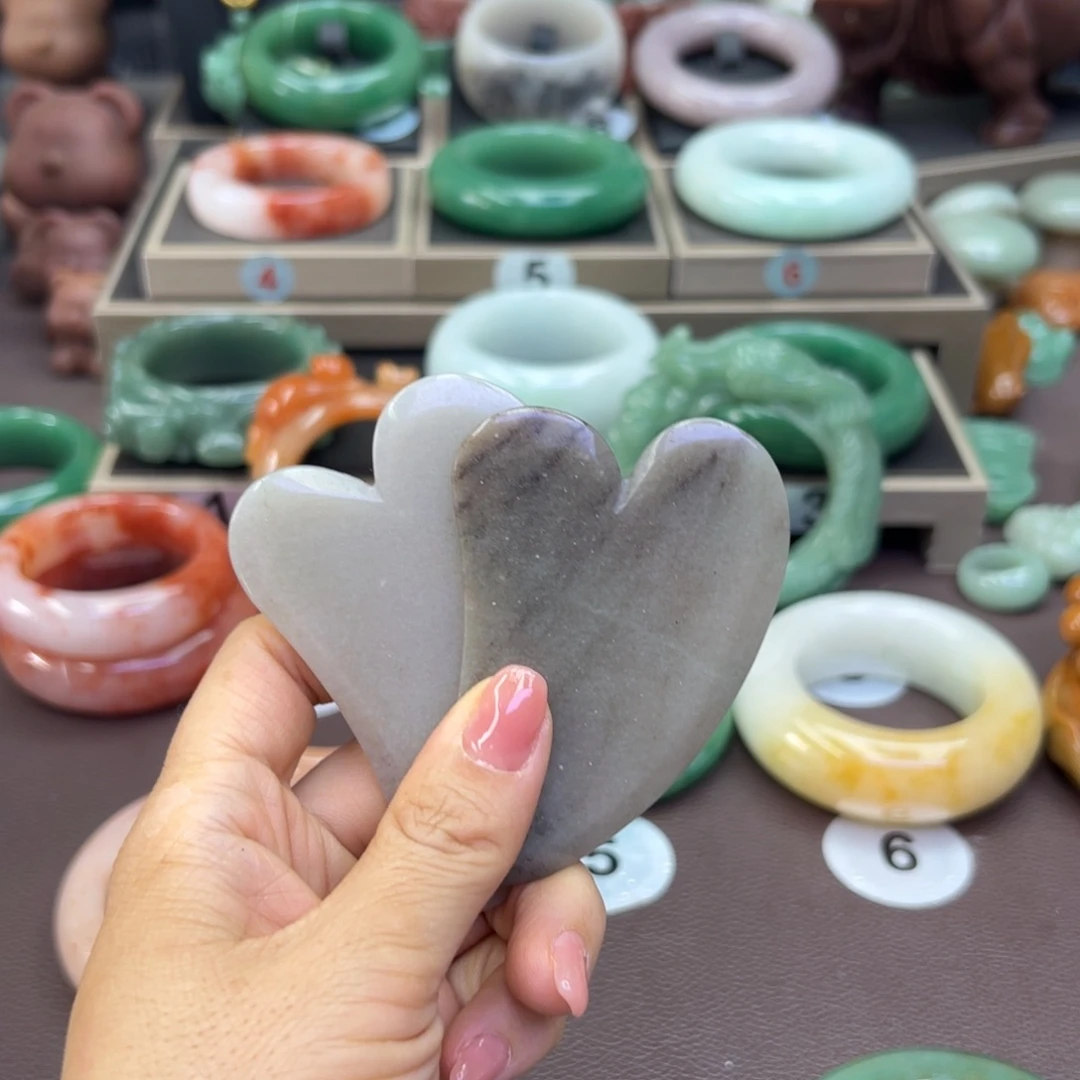 未镶嵌手镯石英岩玉