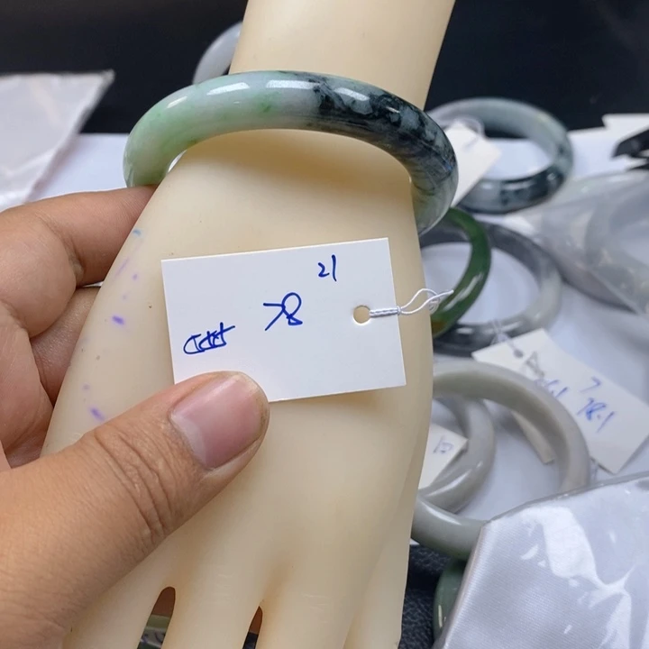 未镶嵌手镯翡翠天然翡翠