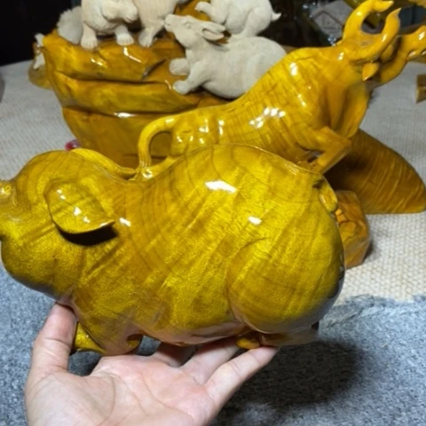 金丝楠金猪贺岁处