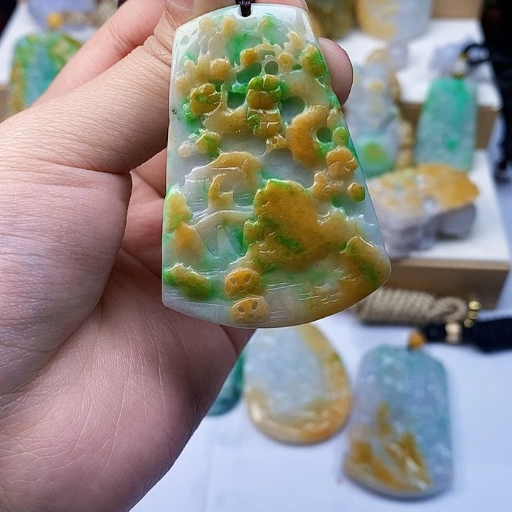 颈饰未镶嵌翡翠翡翠A货