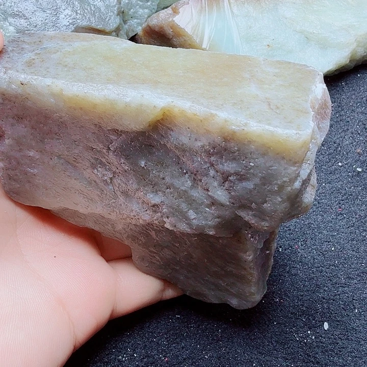 未镶嵌和田玉（糖玉）珠宝半成品