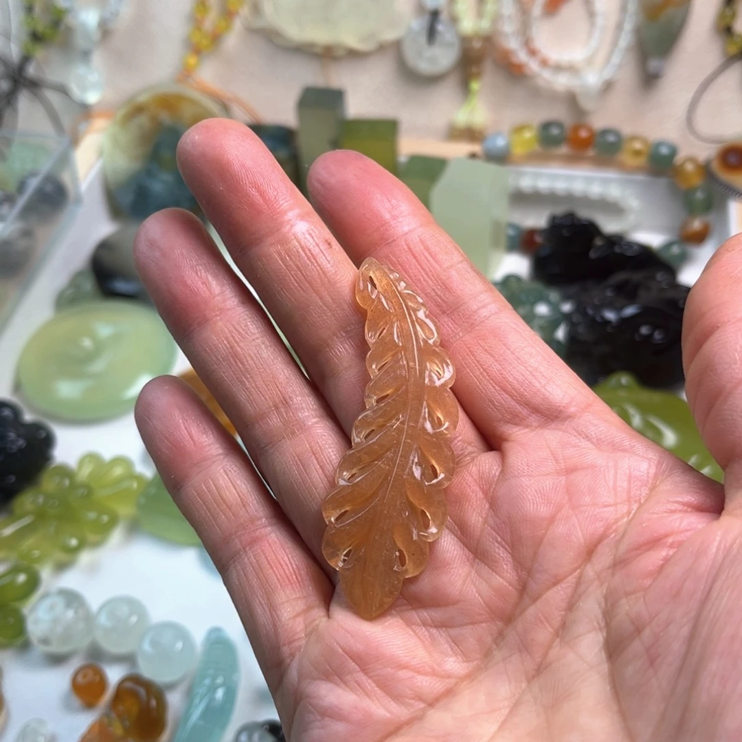 未镶嵌蛇纹石玉颈饰