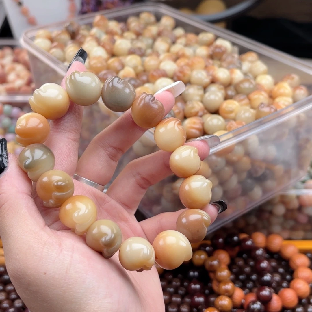 白玉菩提吊坠q16.5mm15颗。柿子茶巨无霸猫爪