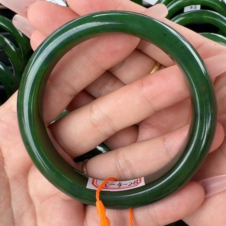 和田玉（碧玉）手镯未镶嵌