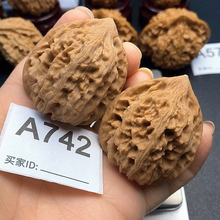 核桃鸡心4.2，微瑕