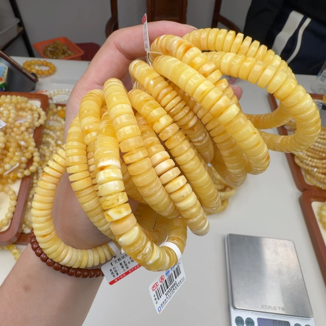 琥珀未镶嵌手链多样性发其一