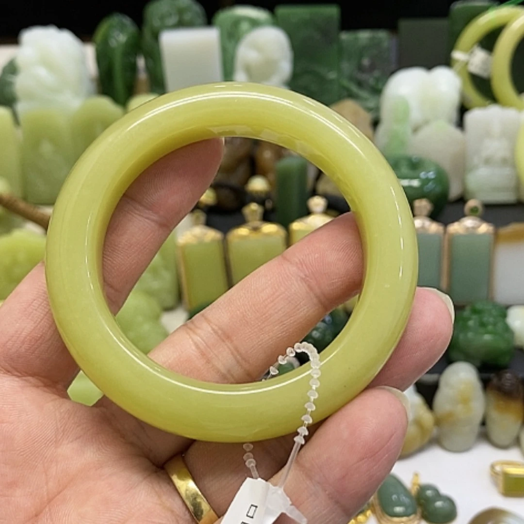 【闪购商品】颈饰未镶嵌和田玉