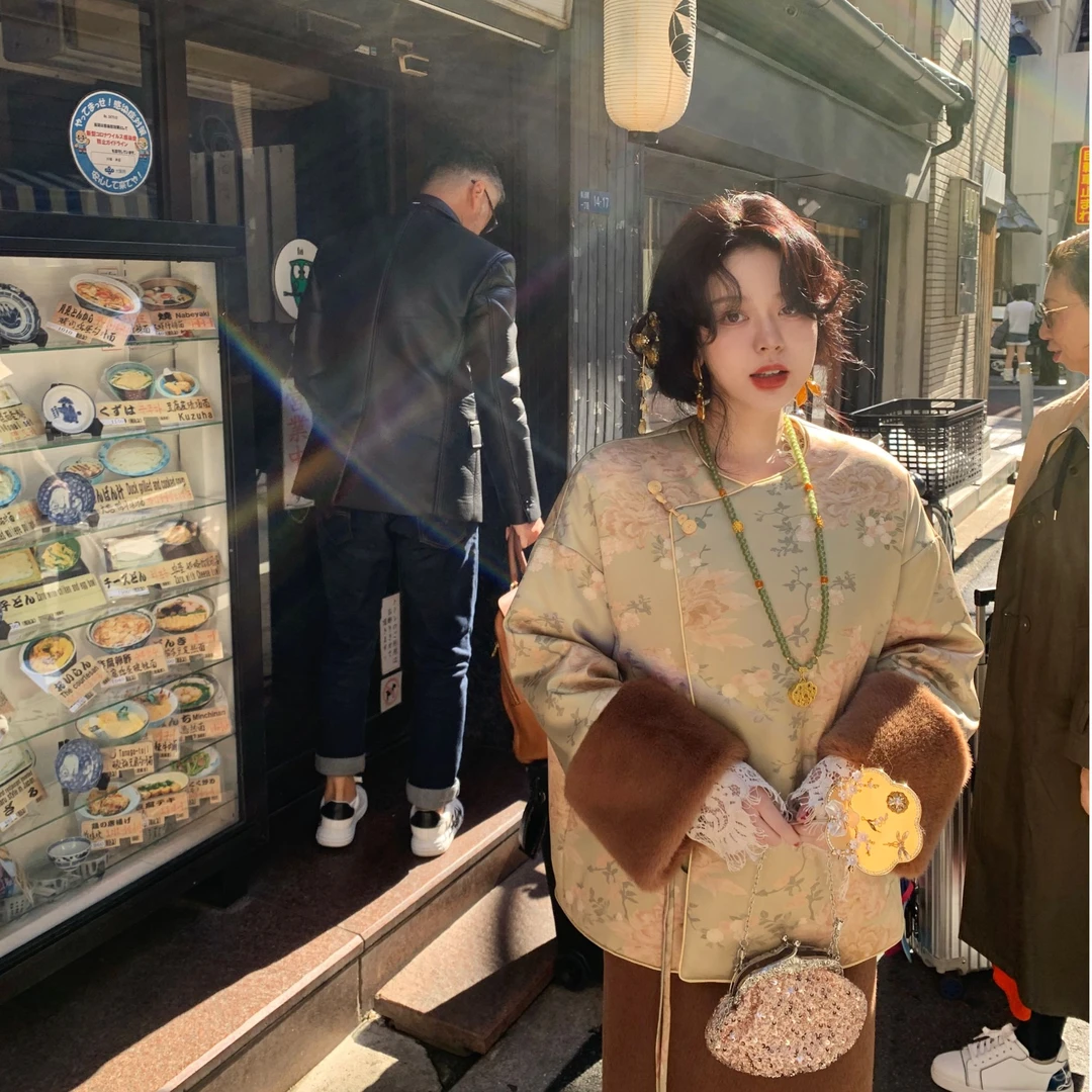 倾城美人系列 重工国风刺绣提花新中式斜襟棉服加厚外套