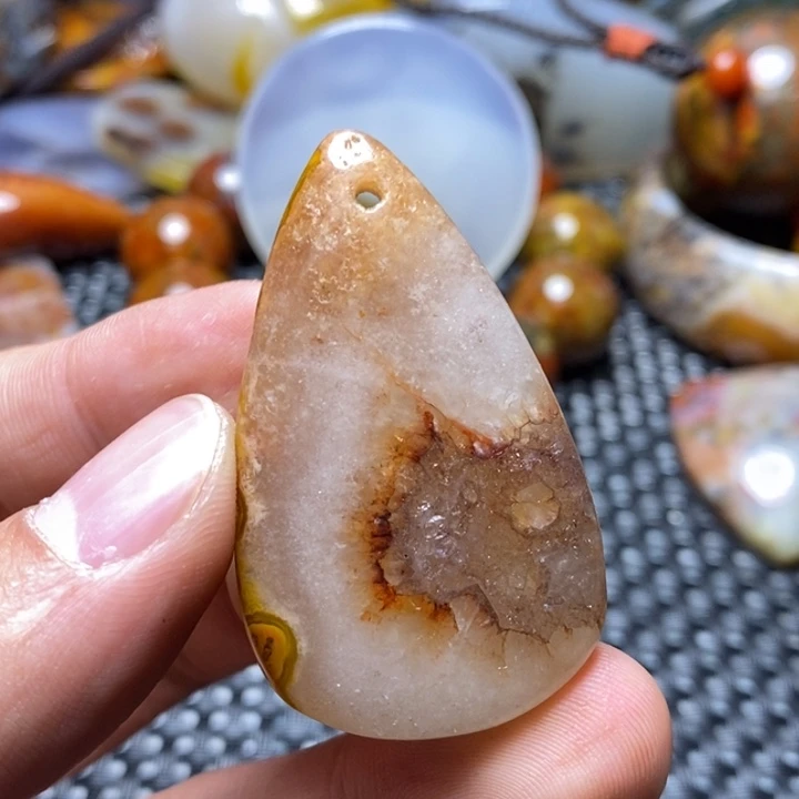 玛瑙/玉髓颈饰未镶嵌