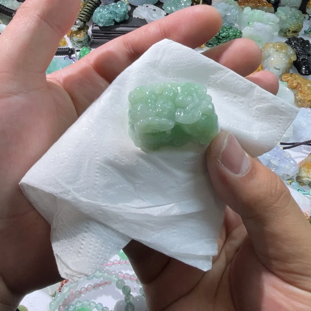 翡翠颈饰未镶嵌天然
