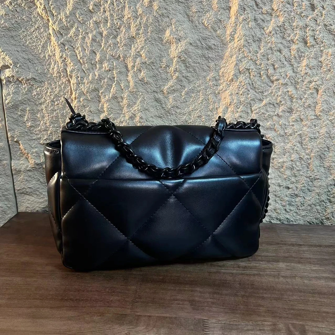 YNPO24年秋冬新款真皮重工女包10106纯黑19