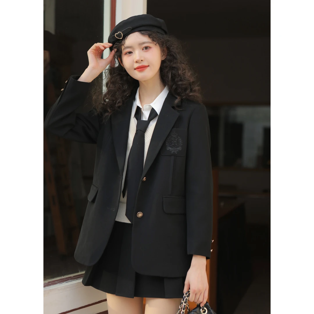 玲玖2025新款春秋小西服卡其色宽松休闲气质复古学院风西装外套女