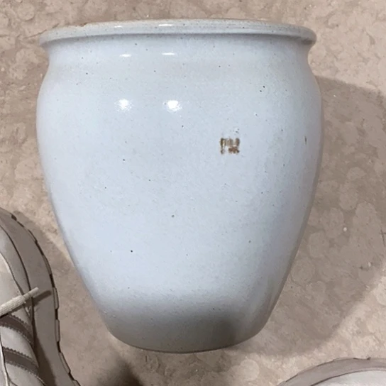 紫砂花盆口18高度21白色瑕疵