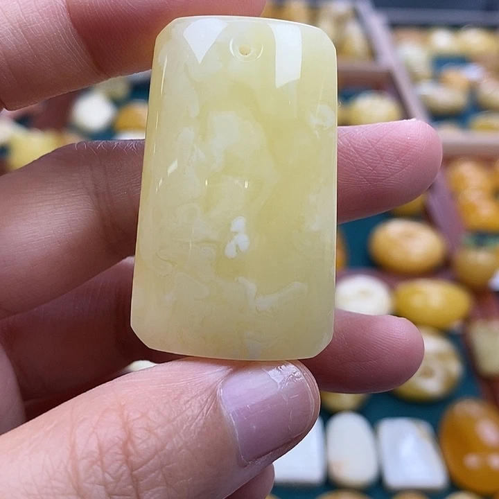 琥珀未镶嵌珠宝奇石14.7白蜡方牌吊坠