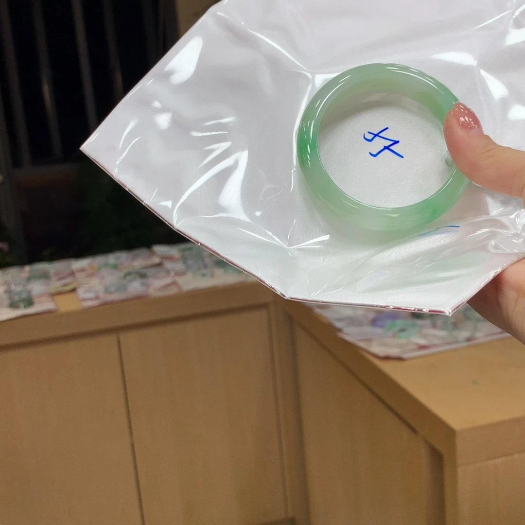 未镶嵌手镯翡翠不退不换