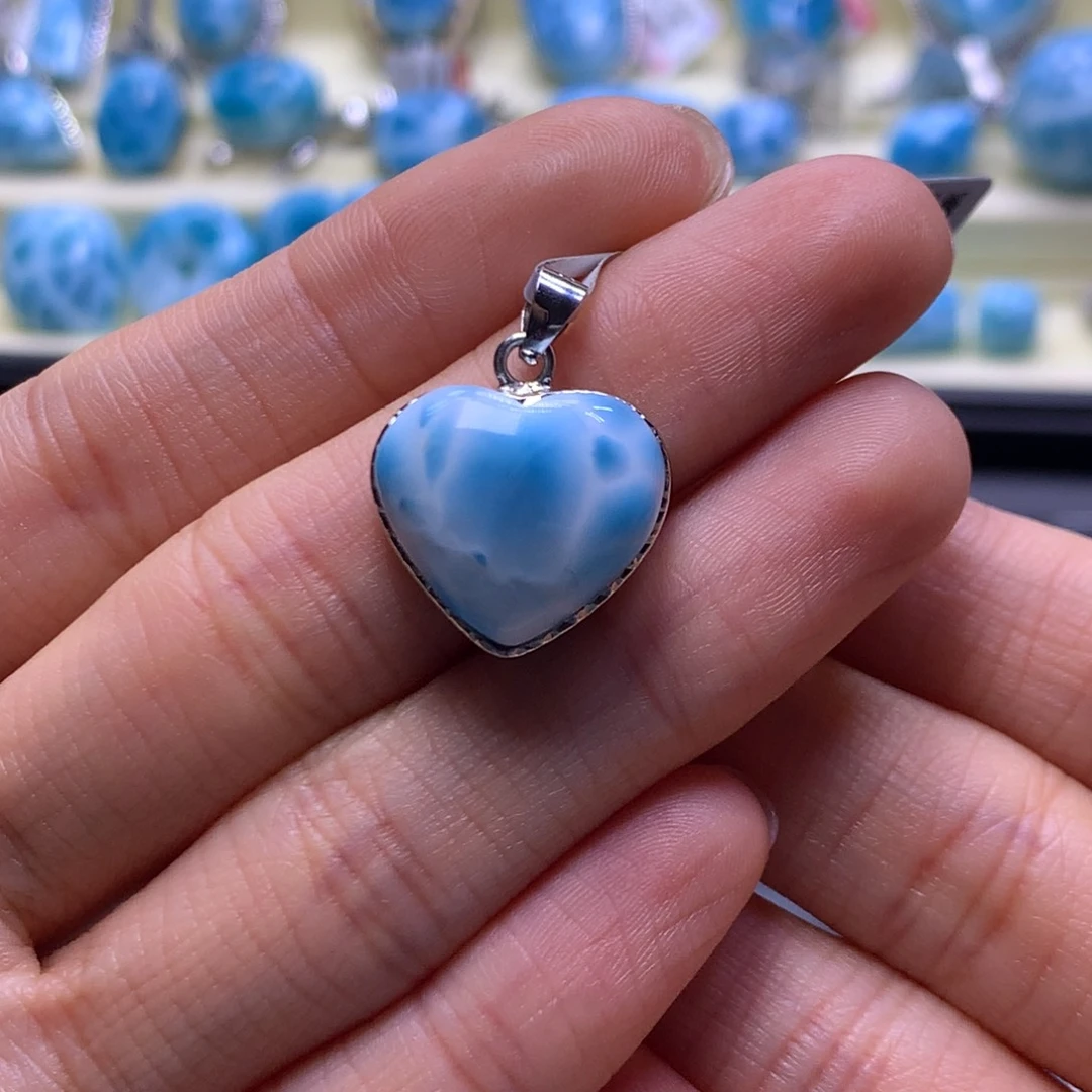 针钠钙石（海纹石）未镶嵌颈饰爱心吊坠