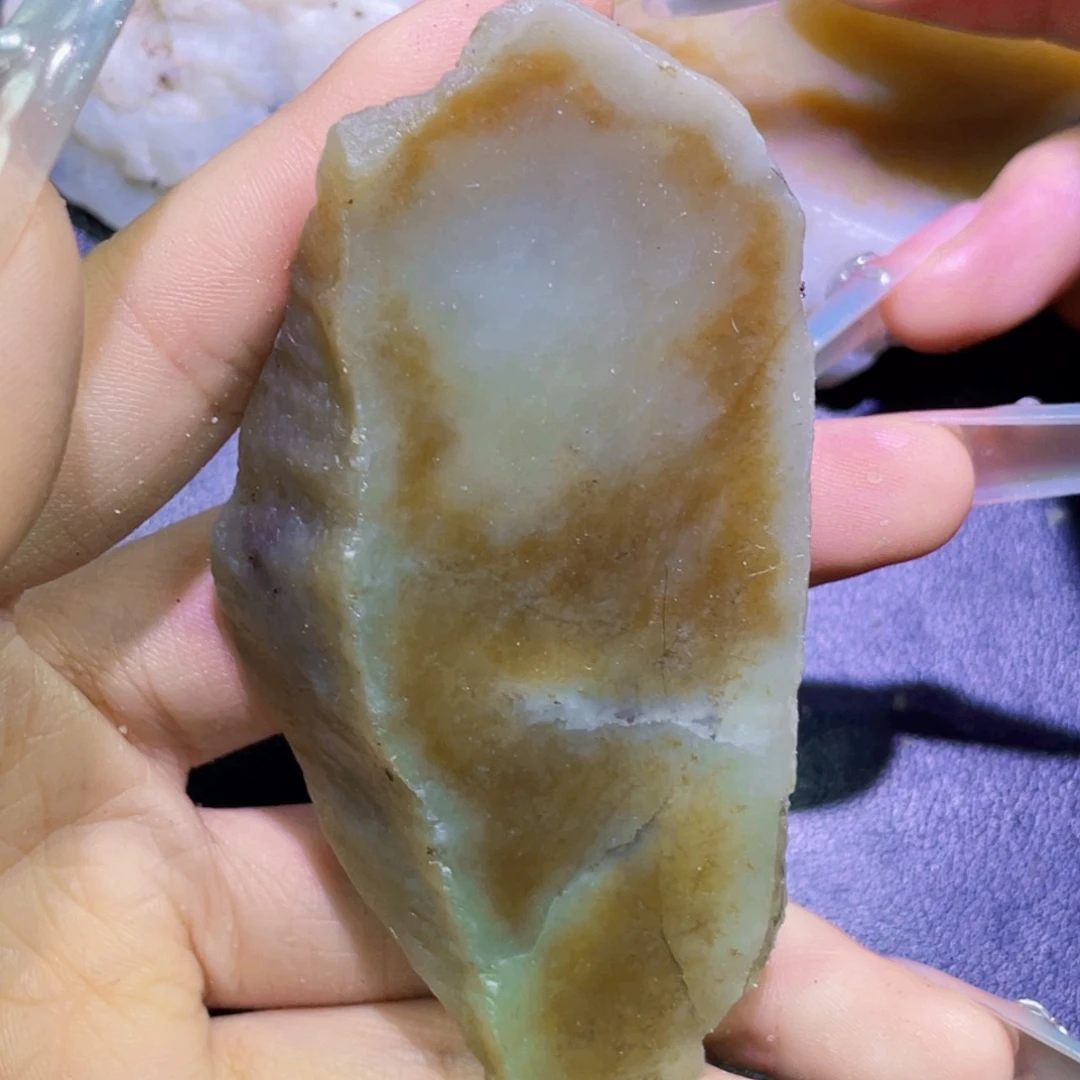 和田玉未镶嵌珠宝半成品