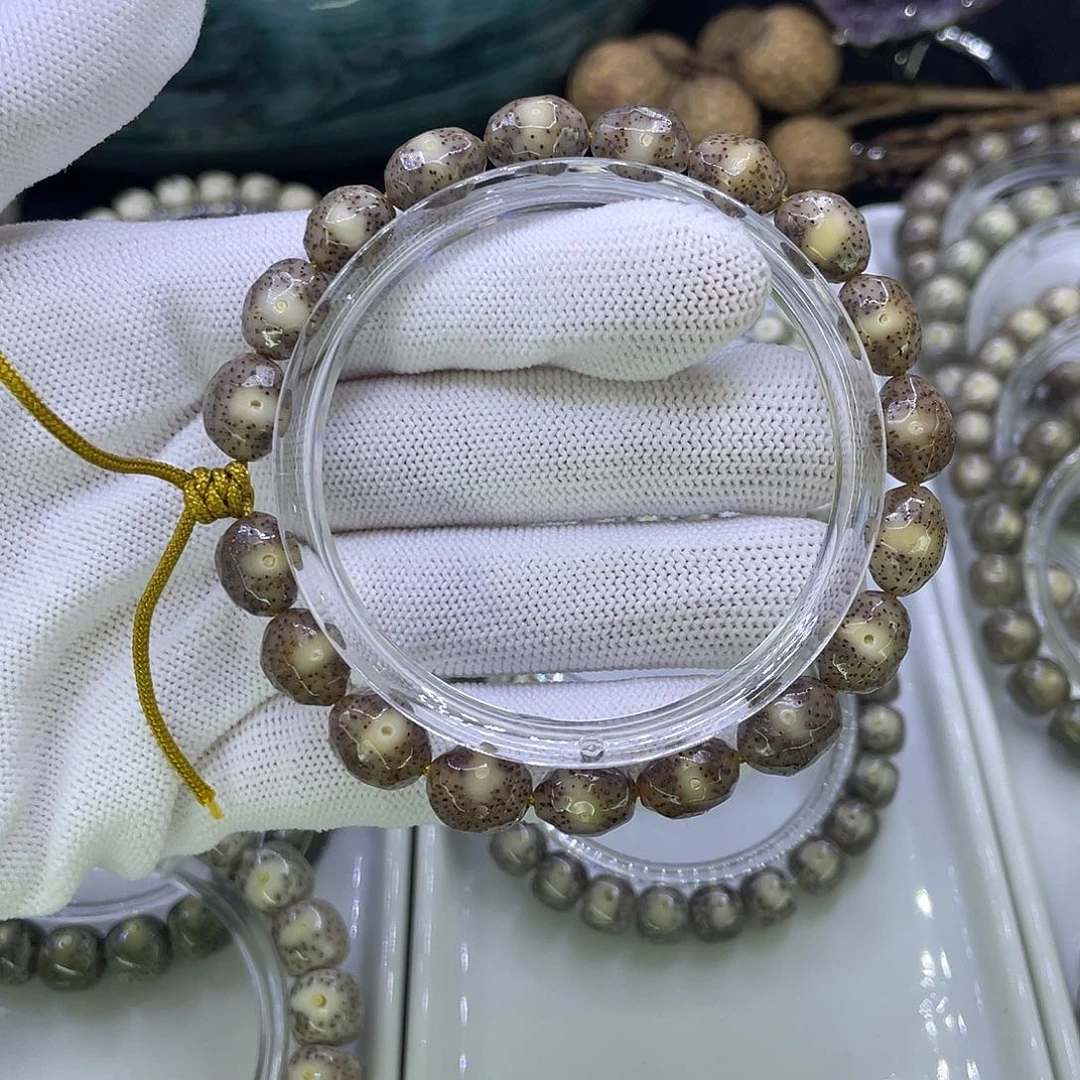 吊坠星月菩提Y手持