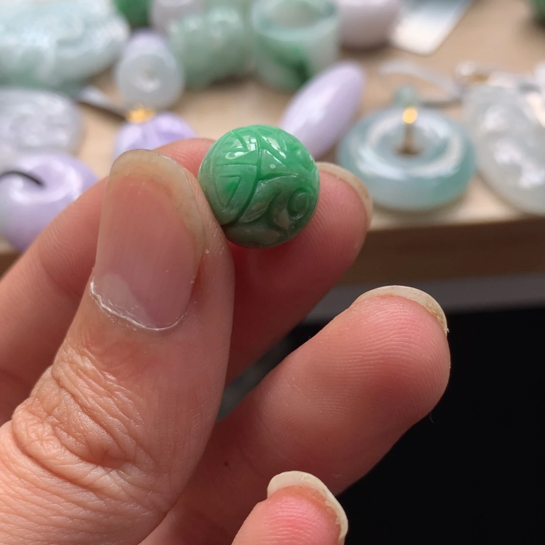 颈饰未镶嵌翡翠吊坠