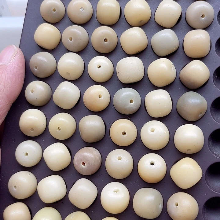 白玉菩提吊坠瑕疵13-12青提桶珠60颗