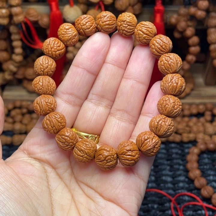 木质类龙纹桃枭挂件