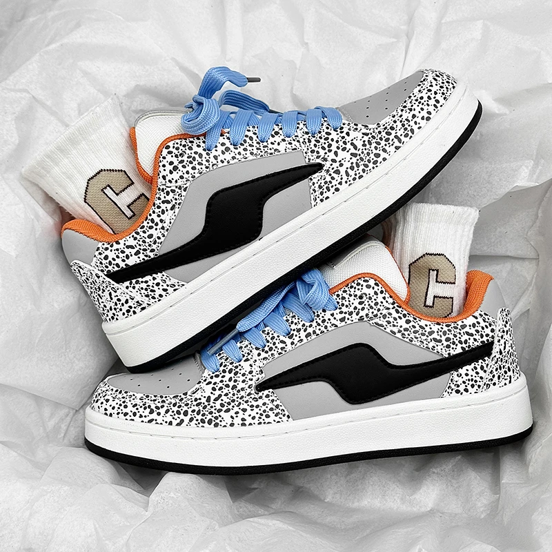 闪电滑板鞋干净感痞帅男鞋新款休闲运动鞋情侣款面包鞋开车男鞋子