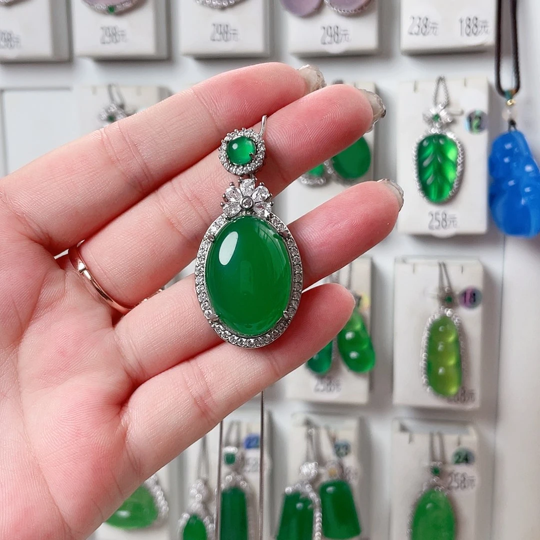 玛瑙/玉髓颈饰未镶嵌