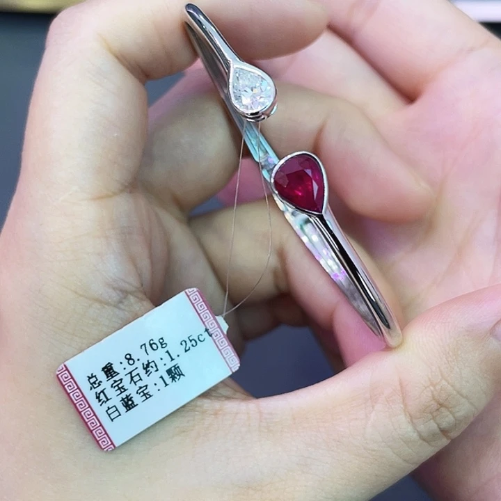 手镯红宝石18K金镶嵌1.25克拉缅甸