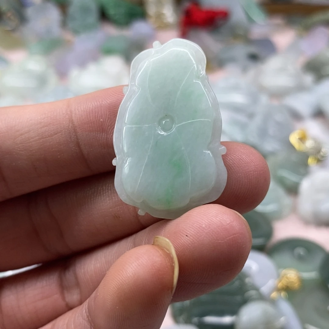 颈饰未镶嵌翡翠天然