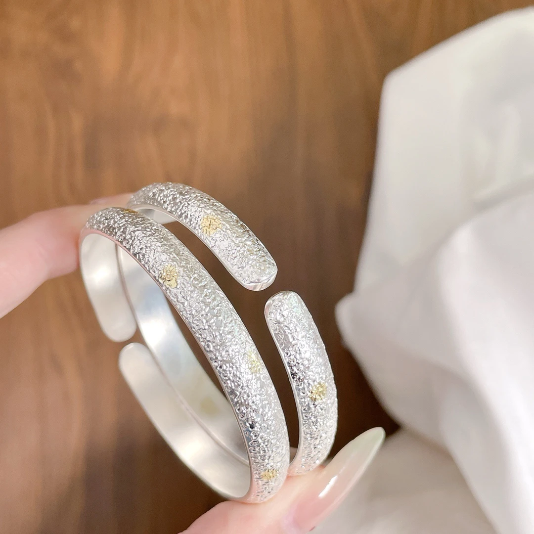 足银手镯 足银999.9分色锤纹开口手镯情侣手工镯子约37.9g