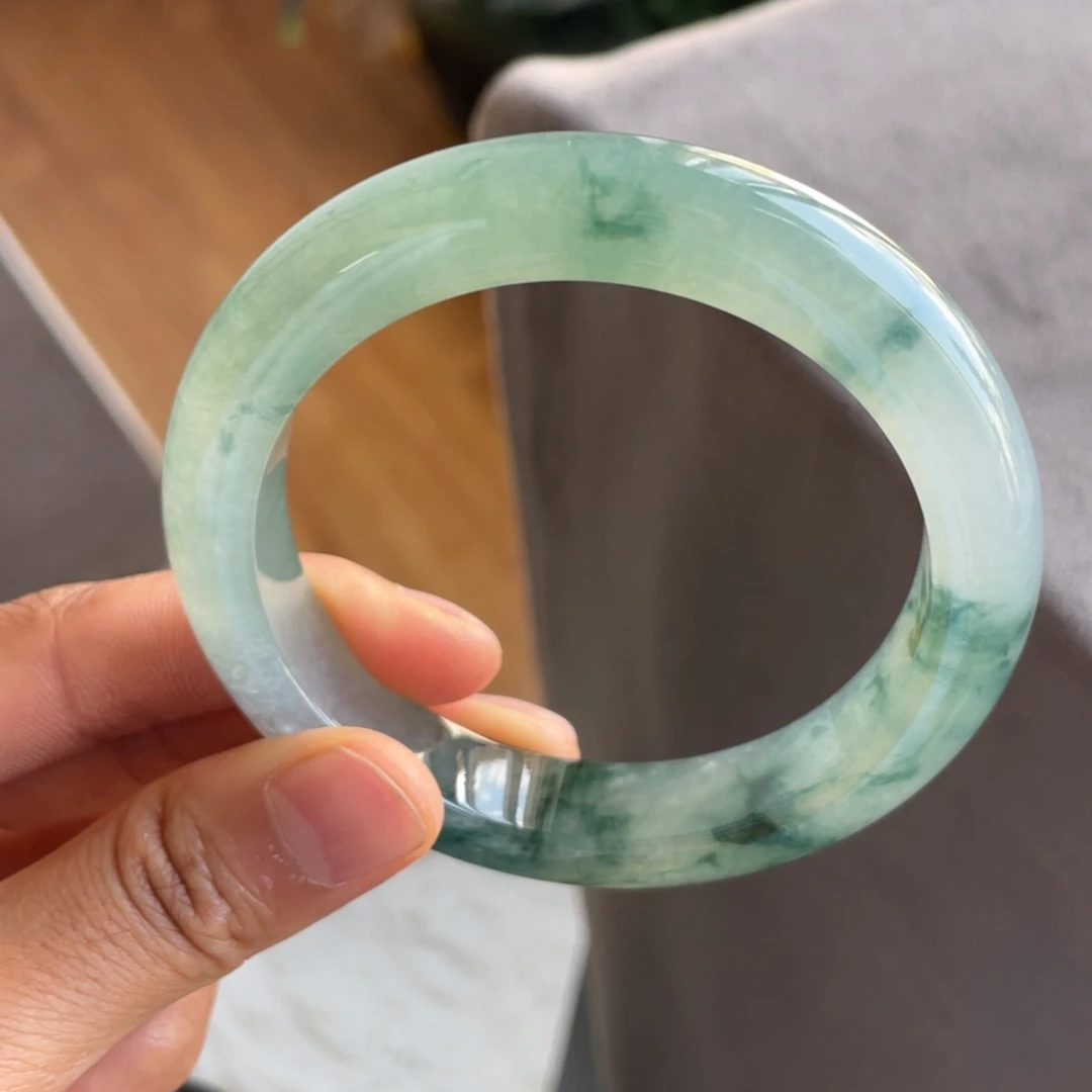 未镶嵌手镯翡翠冰飘花