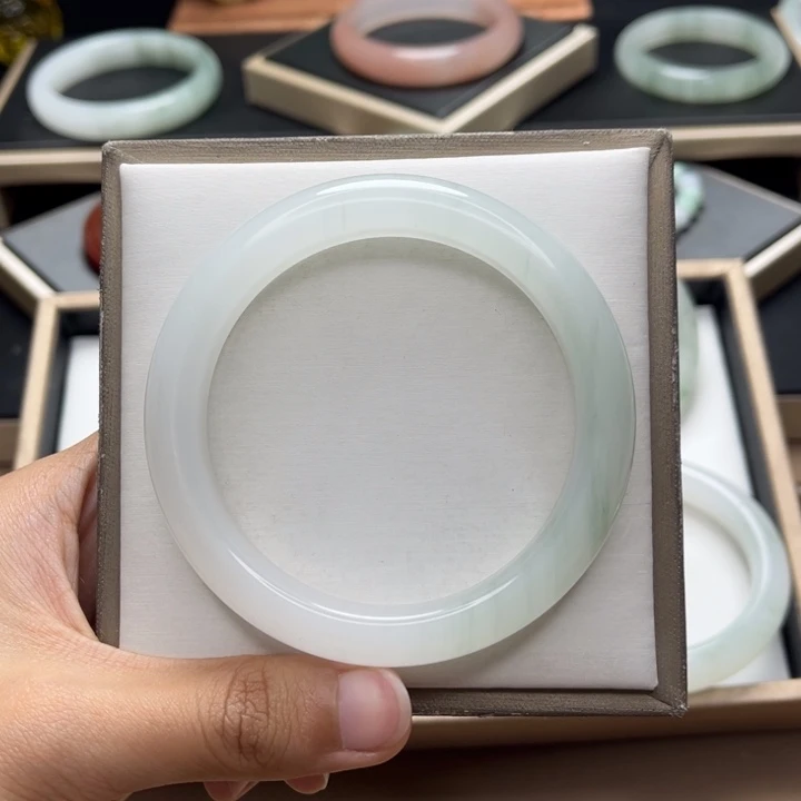 石英质玉手镯未镶嵌?*林04