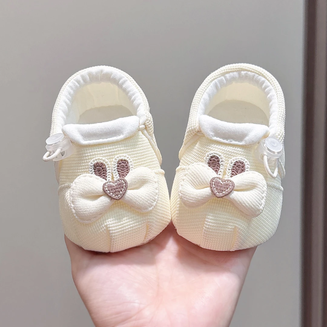 春秋卡通动漫冬季不掉鞋男软底婴儿鞋子新生儿女宝宝防滑步前鞋