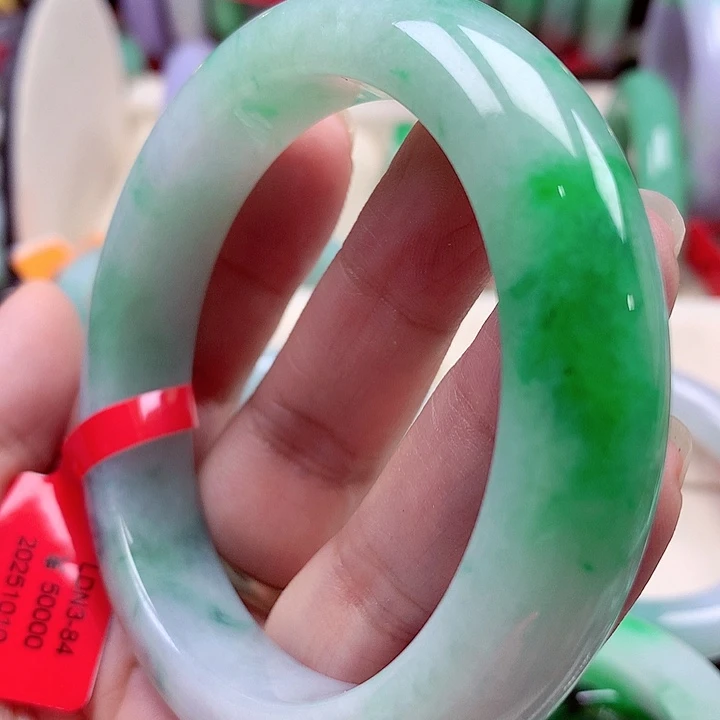 翡翠未镶嵌手镯翡翠