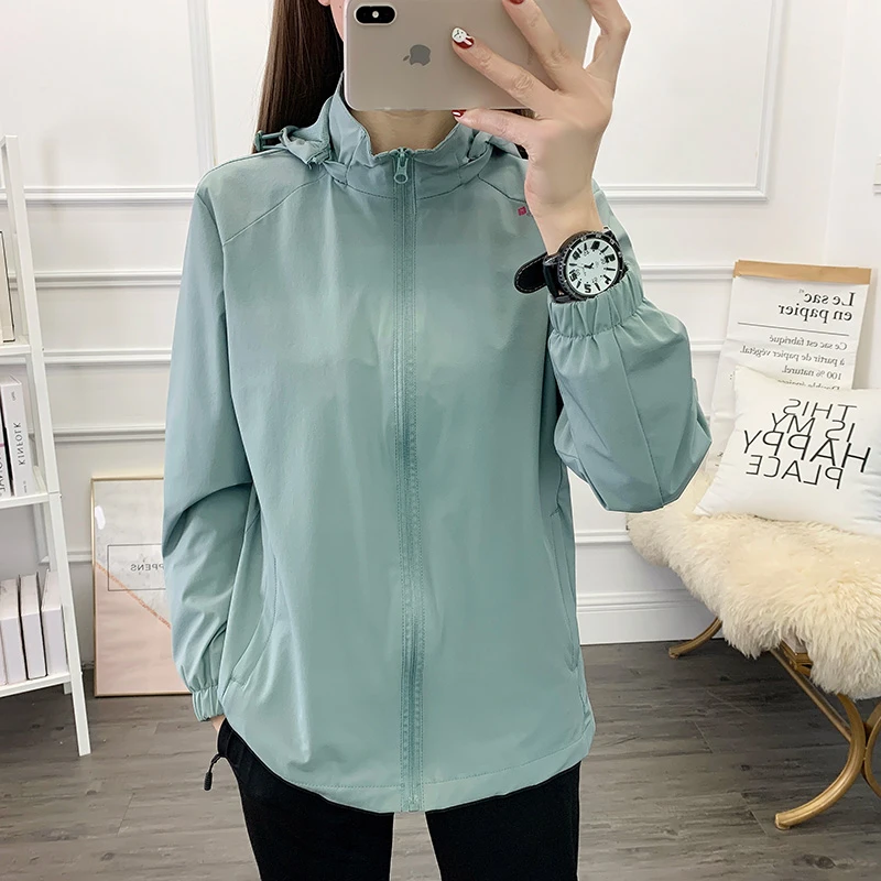 情侣风衣外套女秋季2024新款时尚风衣女款休闲运动夹克上衣