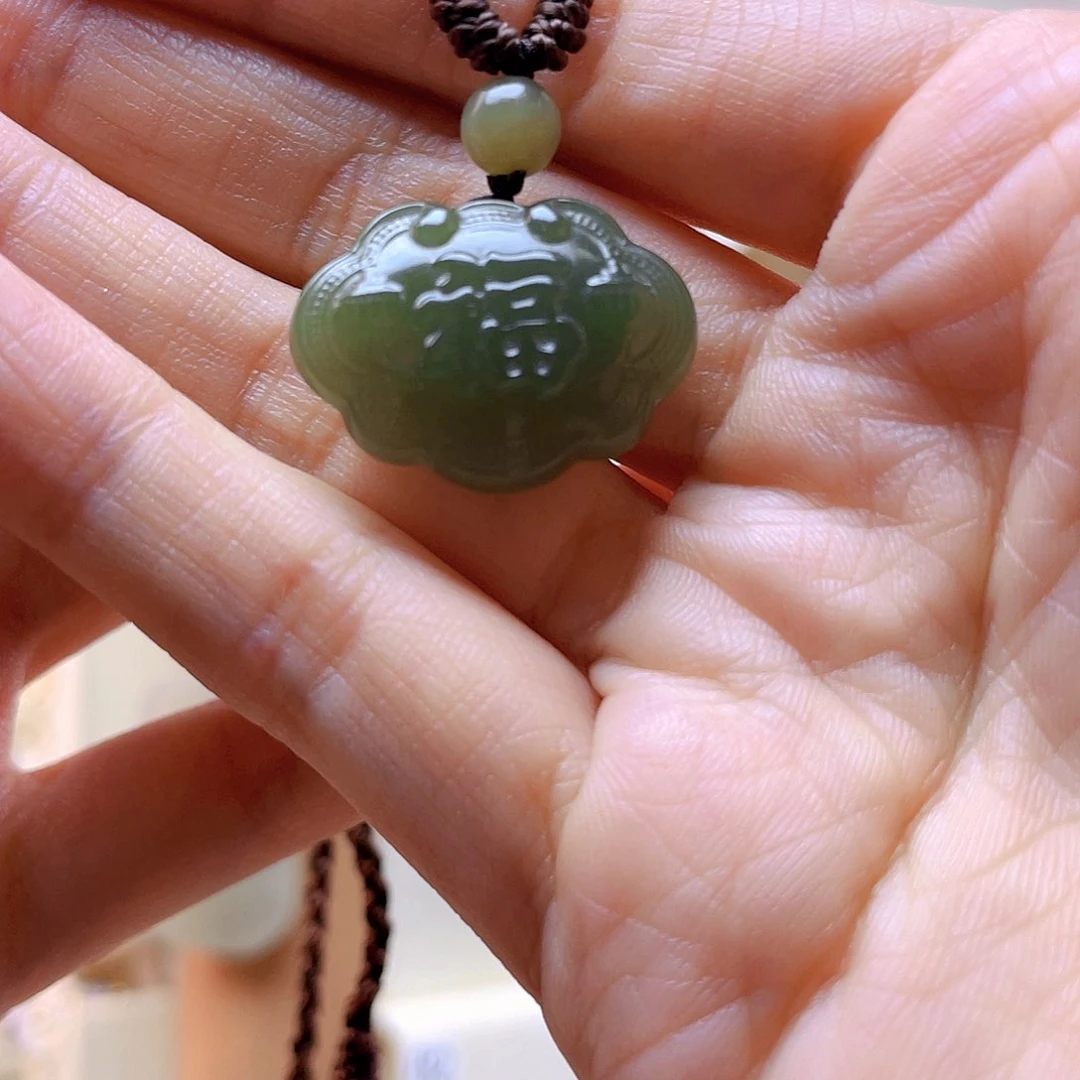 和田玉吊坠(赠链)未镶嵌泉*