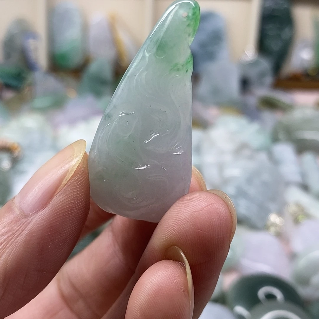 颈饰未镶嵌翡翠天然